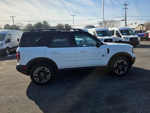 Certified 2025 Ford Bronco Sport Outer Banks w/ Outer Banks Tech Package+ image 6