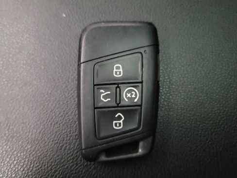 Used 2022 Volkswagen Atlas SE w/ Panoramic Sunroof Package FWD image 32