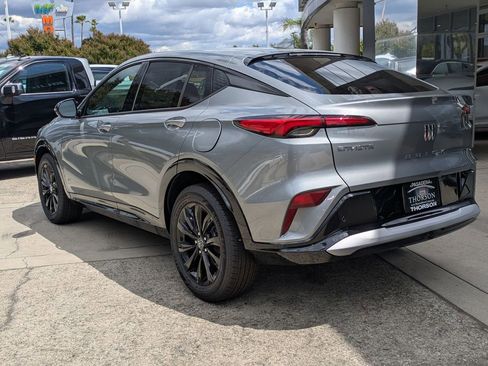 New 2026 Buick Envista Sport Touring image 9