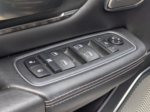 Used 2020 RAM 1500 Limited AWD/4WD image 11