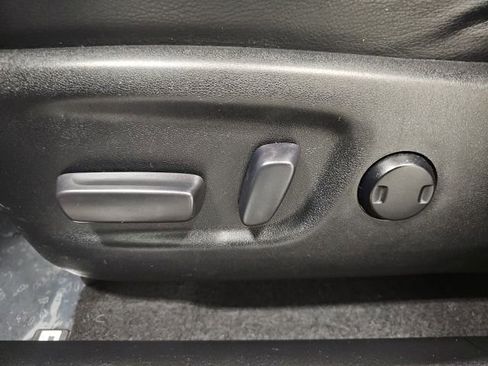 Used 2018 Toyota RAV4 SE w/ Power Extra Value Package AWD/4WD image 16
