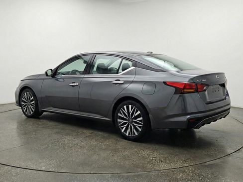 Used 2025 Nissan Altima 2.5 SV image 6