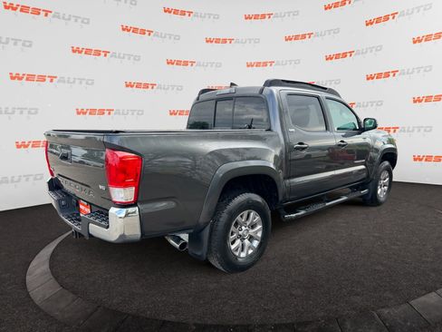 Used 2017 Toyota Tacoma SR5 w/ Tow Package AWD/4WD image 5