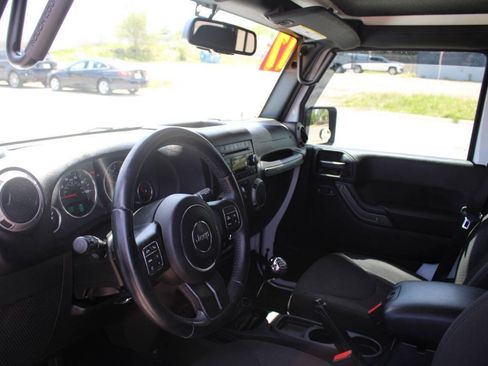 Used 2017 Jeep Wrangler Unlimited Sport w/ Quick Order Package 23S AWD/4WD image 19