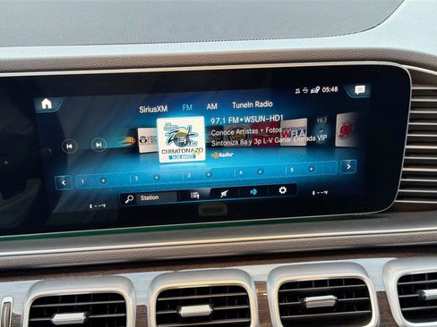 Used 2020 Mercedes-Benz GLE 350 w/ 3rd Row Seat Package image 31