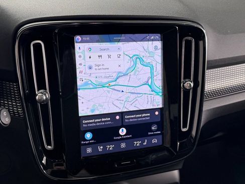 New 2026 Volvo EX40 Ultra AWD/4WD image 9