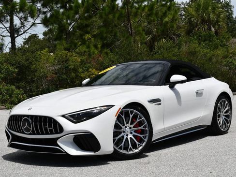 Used 2024 Mercedes-Benz SL 55 AMG 4MATIC image 32