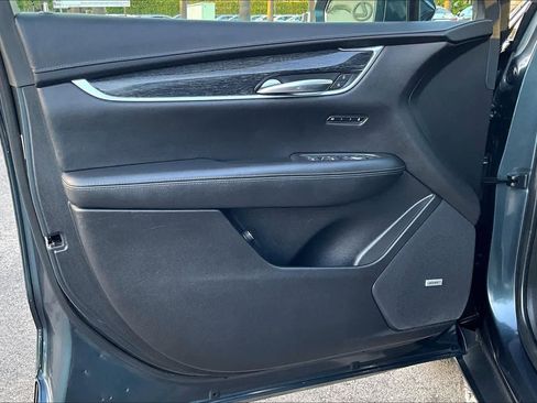 Used 2020 Cadillac XT5 Premium Luxury image 21