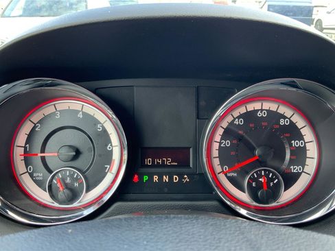 Used 2019 Dodge Grand Caravan SXT image 15