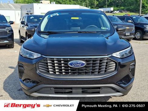 Used 2025 Ford Escape Active AWD/4WD image 3
