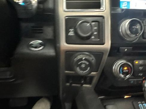 Used 2016 Ford F150 Platinum w/ Max Trailer Tow Package AWD/4WD image 43