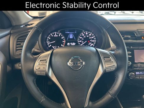 Used 2013 Nissan Altima 2.5 SV FWD image 7