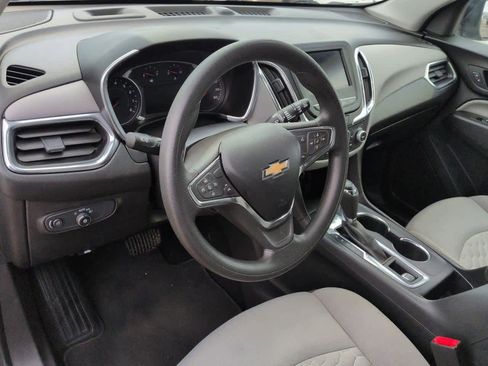 Used 2020 Chevrolet Equinox LT image 2