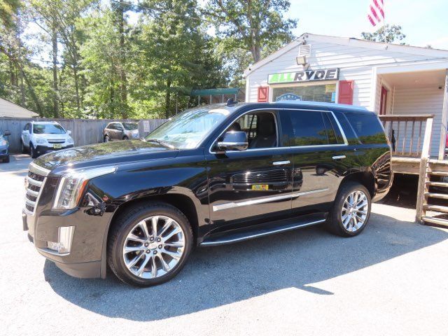 Used 2019 Cadillac Escalade Luxury AWD/4WD image 1