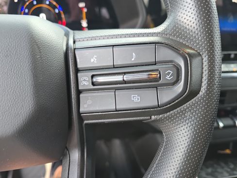 Used 2023 Chevrolet Colorado Trail Boss w/ LPO, Dark Essentials Package AWD/4WD image 24