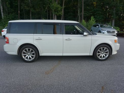 Used 2012 Ford Flex Limited FWD image 20