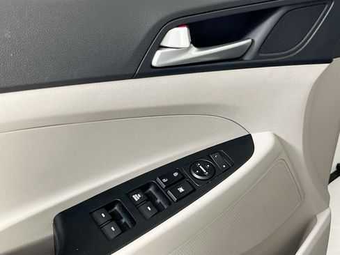 Used 2020 Hyundai Tucson SE AWD/4WD image 17