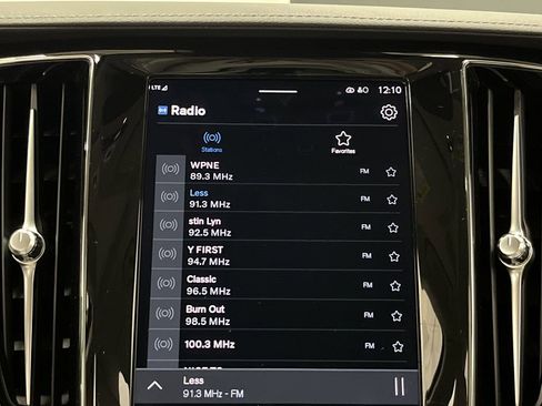 Used 2024 Volvo S60 B5 Ultimate w/ Climate Package image 18