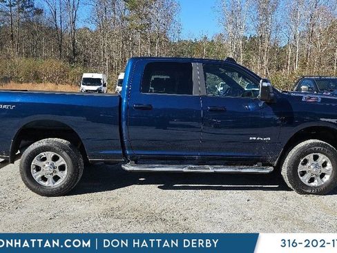 Used 2024 RAM 2500 Big Horn w/ Sport Appearance Package image 9