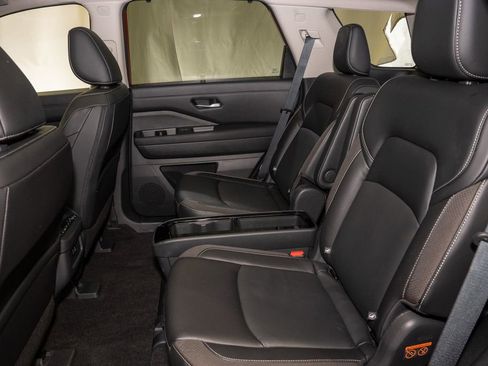 Certified 2023 Nissan Pathfinder SL w/ SL Premium Package image 9