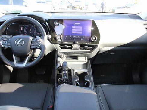 Certified 2024 Lexus NX 250 FWD image 10