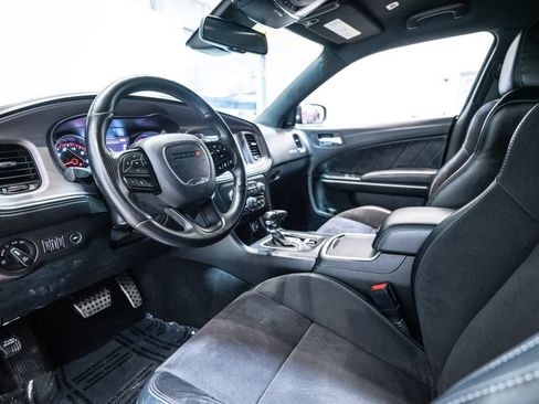 Used 2023 Dodge Charger R/T w/ Plus Group RWD image 4