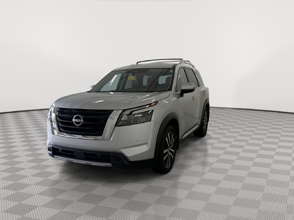 Certified 2025 Nissan Pathfinder Platinum w/ Cargo Package FWD image 6