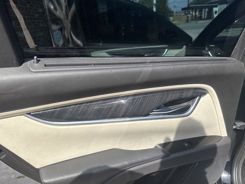 Used 2014 Cadillac XTS Platinum FWD image 20