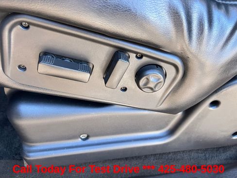 Used 2005 HUMMER H2 w/ Preferred Equipment Group AWD/4WD image 19