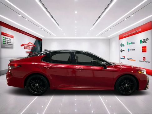 Used 2022 Toyota Camry XSE w/ Navigation Package FWD image 9