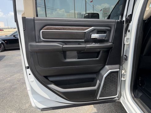 Used 2019 RAM 2500 Laramie AWD/4WD image 17