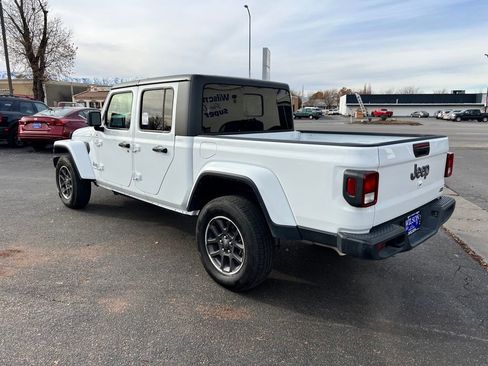 Used 2023 Jeep Gladiator Overland image 7