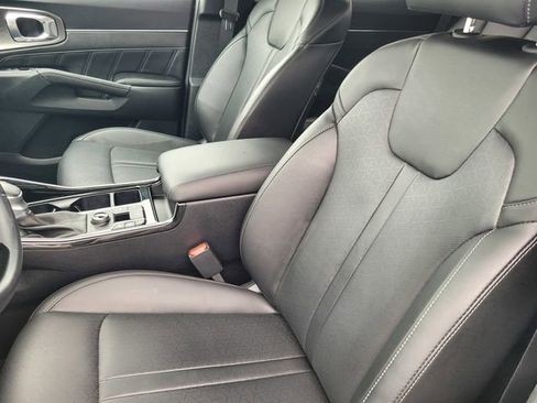 Used 2023 Kia Sorento SX image 11