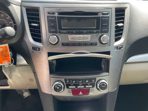 Used 2013 Subaru Outback 2.5i Premium AWD/4WD image 11