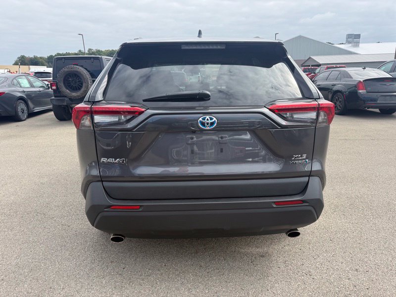 Used 2022 Toyota RAV4 XLE w/ Convenience Package AWD/4WD image 17
