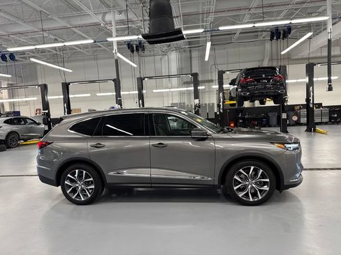 Used 2023 Acura MDX w/ Technology Package AWD/4WD image 2
