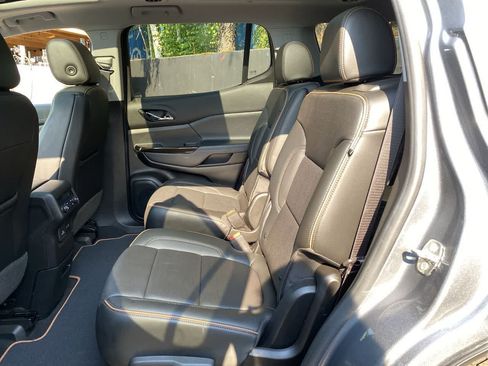 Used 2021 GMC Acadia AT4 w/ Technology Package AWD/4WD image 16