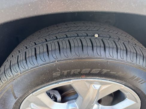 Used 2023 Honda HR-V LX image 30