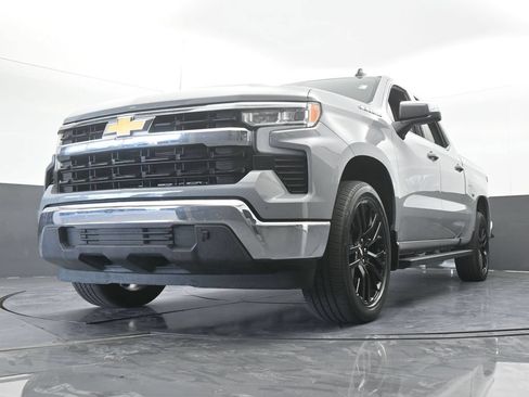 Used 2024 Chevrolet Silverado 1500 LT RWD image 55