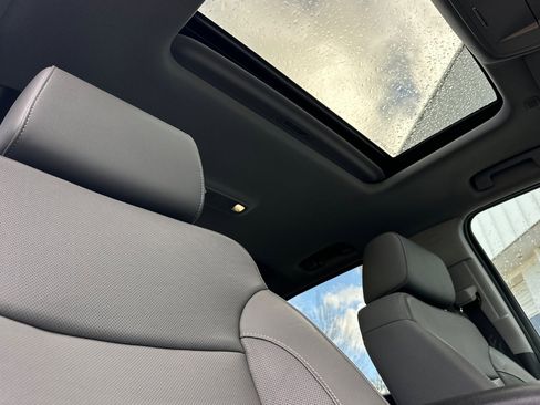 Used 2018 Chevrolet Silverado 1500 LTZ Z71 w/ Centennial Edition image 16