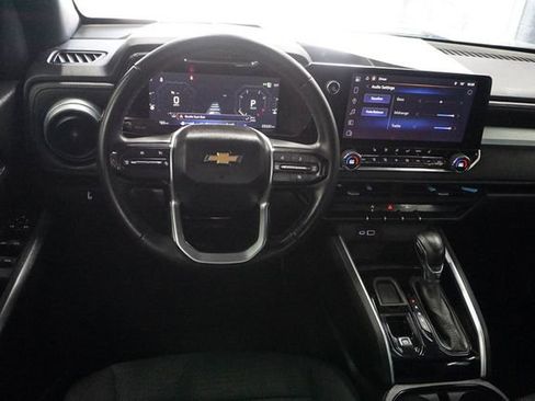 Used 2025 Chevrolet Colorado LT image 10
