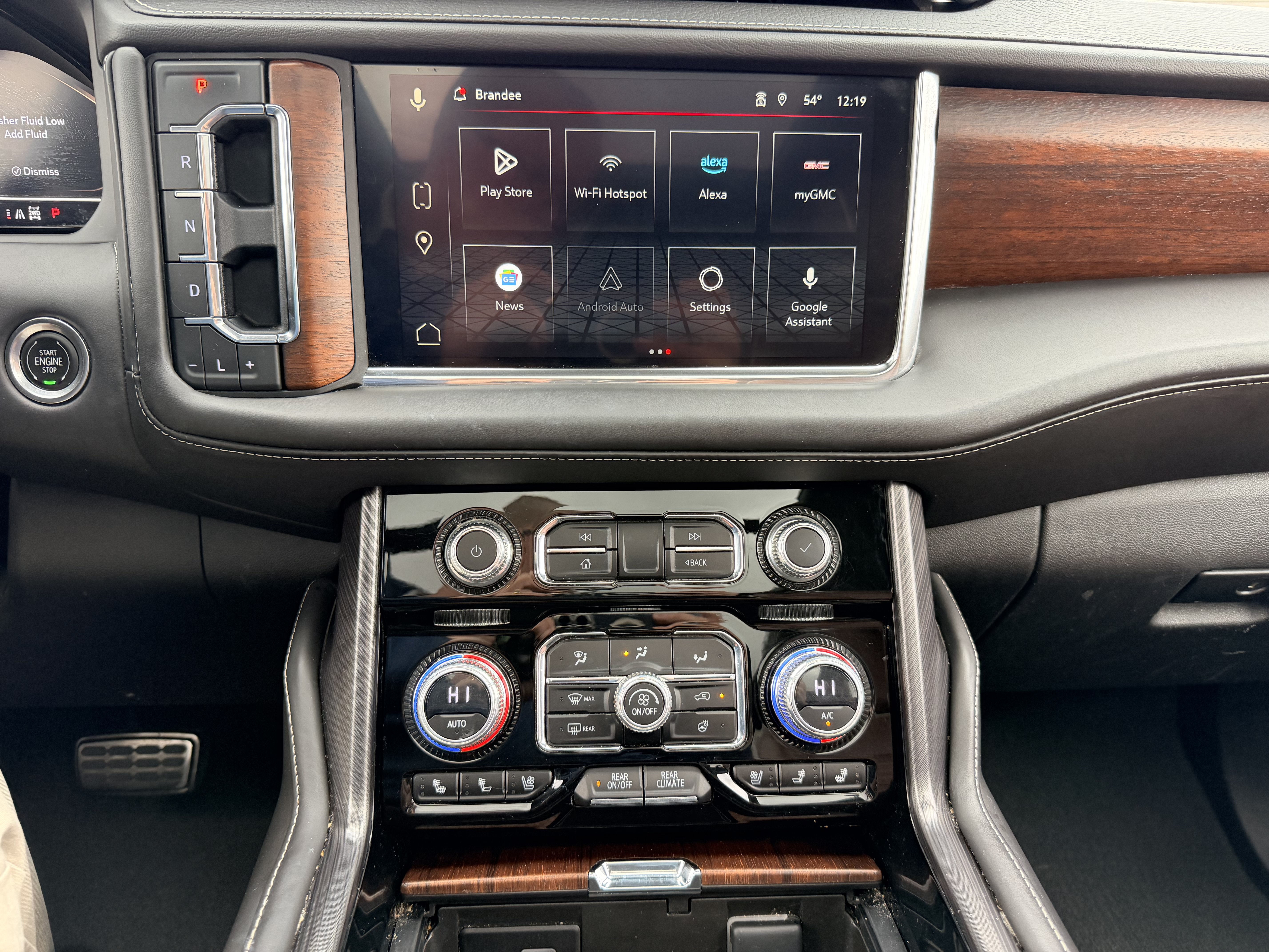 Used 2023 GMC Yukon XL Denali Ultimate AWD/4WD image 17