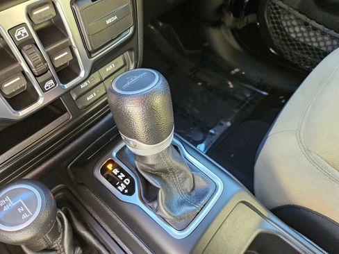 Used 2020 Jeep Gladiator Sport w/ Quick Order Package 24S image 25