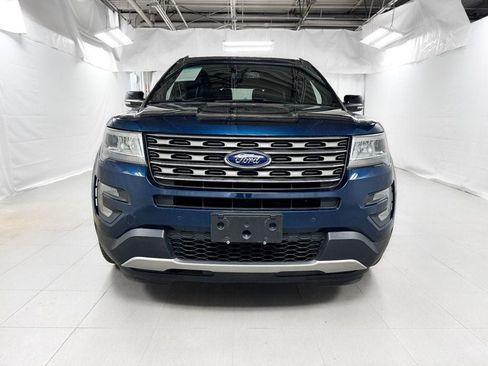 Used 2016 Ford Explorer XLT w/ Equipment Group 202A AWD/4WD image 2
