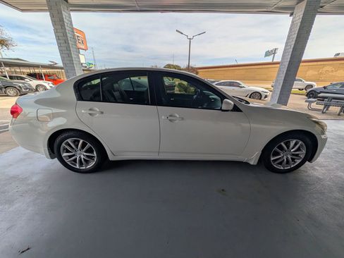Used 2009 INFINITI G37 Journey w/ Premium Pkg image 6