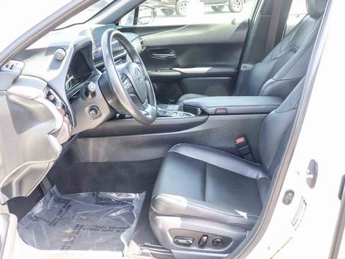 Used 2024 Lexus UX 250h AWD w/ Premium Package image 21