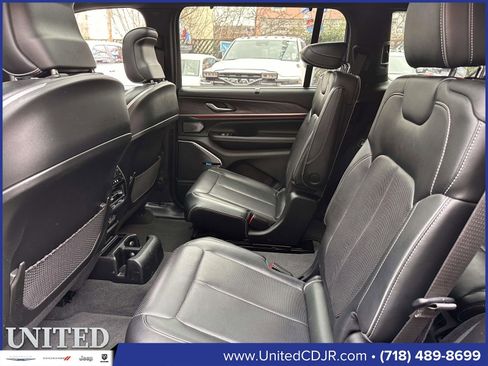 Used 2021 Jeep Grand Cherokee L Overland w/ Luxury Tech Group IV image 19