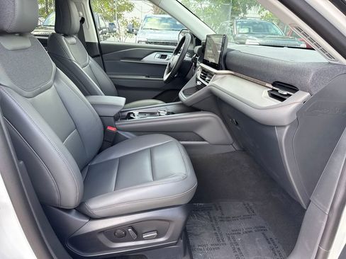 New 2026 Ford Explorer Active w/ Active Comfort Package RWD image 22