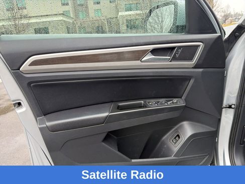 Used 2018 Volkswagen Atlas SE image 11