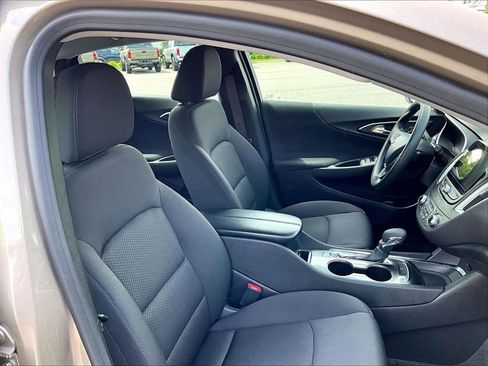Used 2023 Chevrolet Malibu LT FWD image 11
